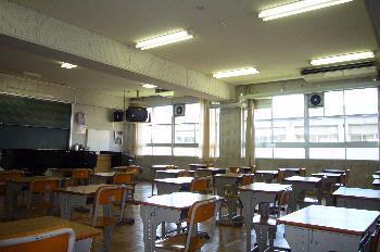 各中学校特別教室空調設備新設工事の写真
