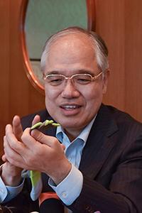 吉村代表取締役社長の写真