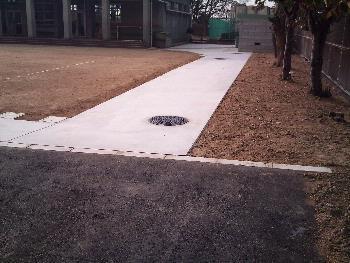 松原第六中学校埋設ガス配管工事の写真