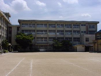 松原中学校耐震補強工事の写真