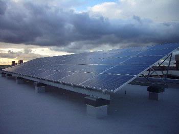 松原第四中学校太陽光発電整備工事の写真