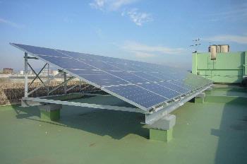 松原西小学校太陽光発電設備工事の写真
